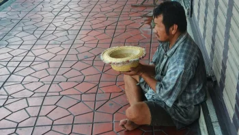 https://orda.kz/uploads/posts/2024-03/sizes/1440x810/beggar-1016678_1280.webp