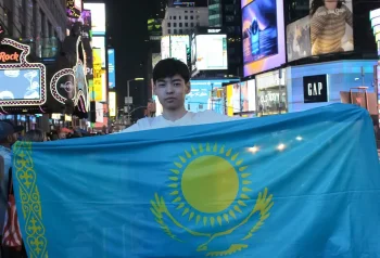 Казахстанский школьник разработал устройство, генерирующее питьевую воду из воздуха